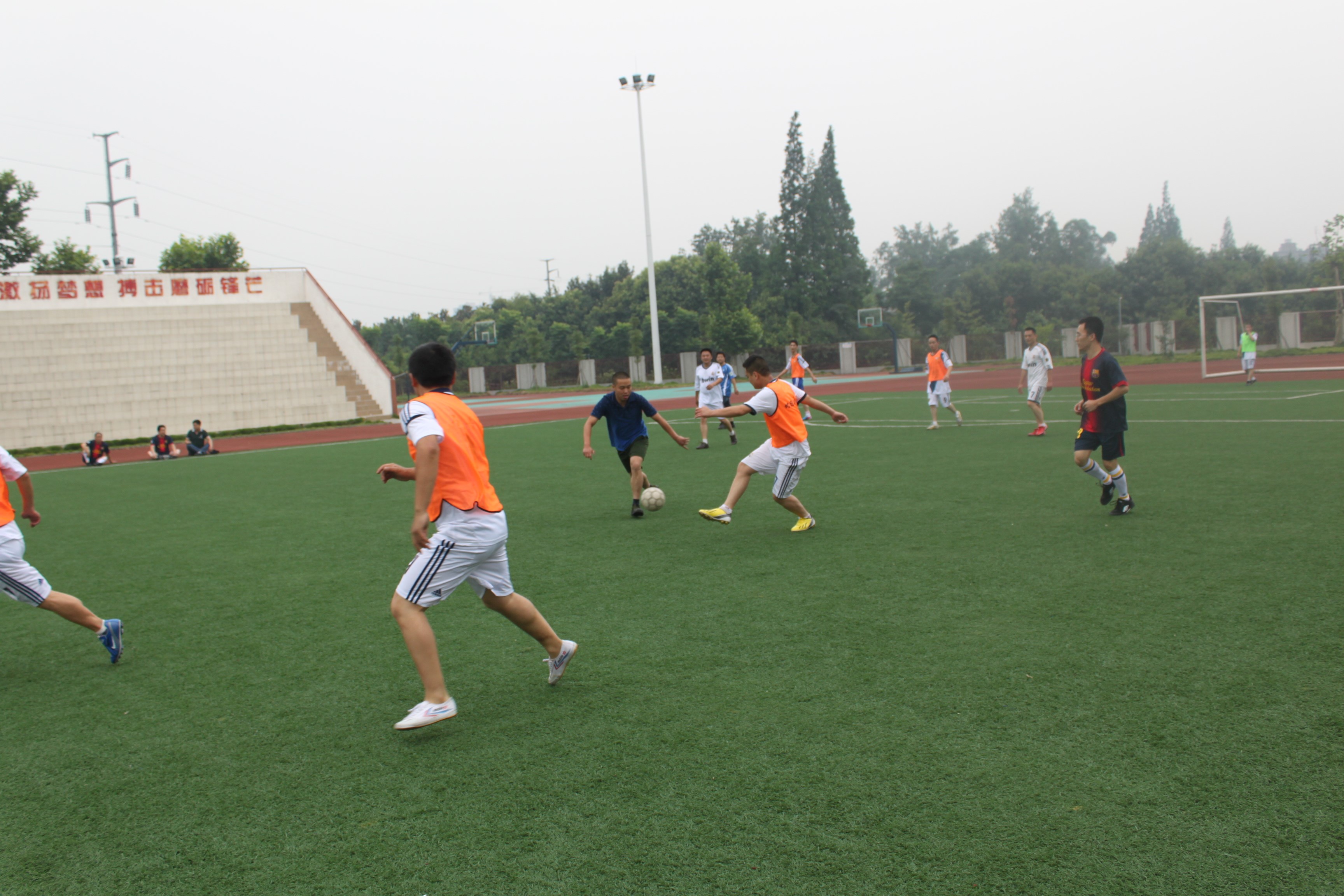 年社区居民兴趣足球培训项目