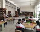 田东职校开放式阅览室，为学生提供更丰富的精神食粮